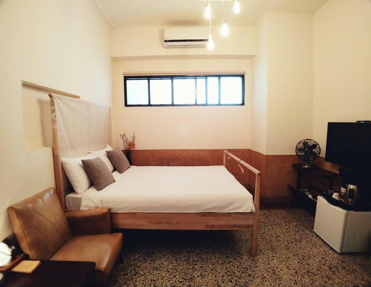 Goin Old House & Bar Apartment Tainan Exterior foto